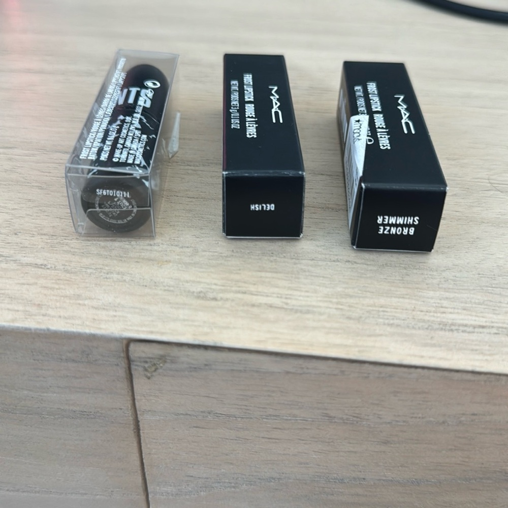 Mac Cosmetics Bundle 3 lipsticks